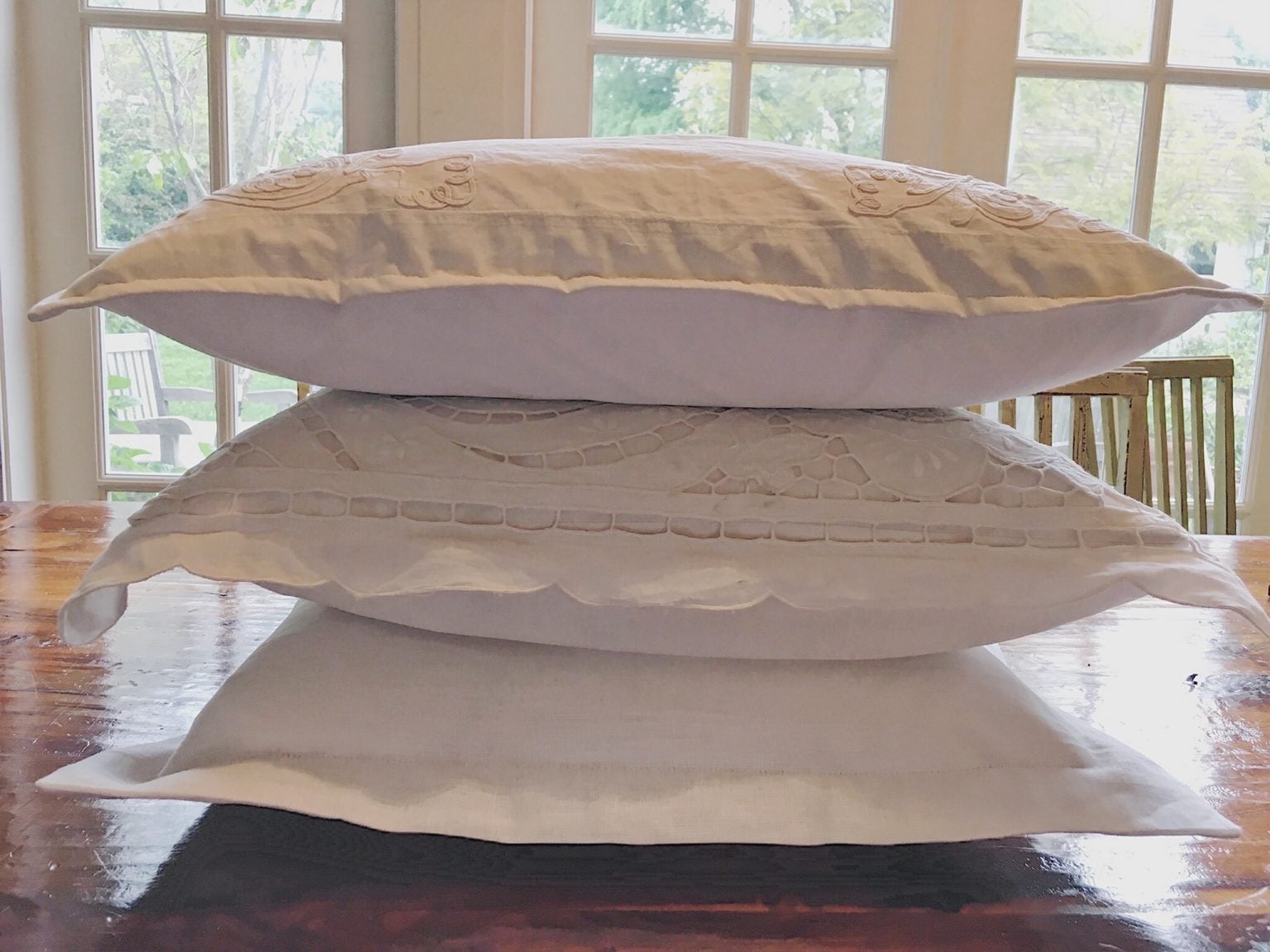 MAKE IT YOURSELF // Pillow Covers MY 100 YEAR OLD HOME