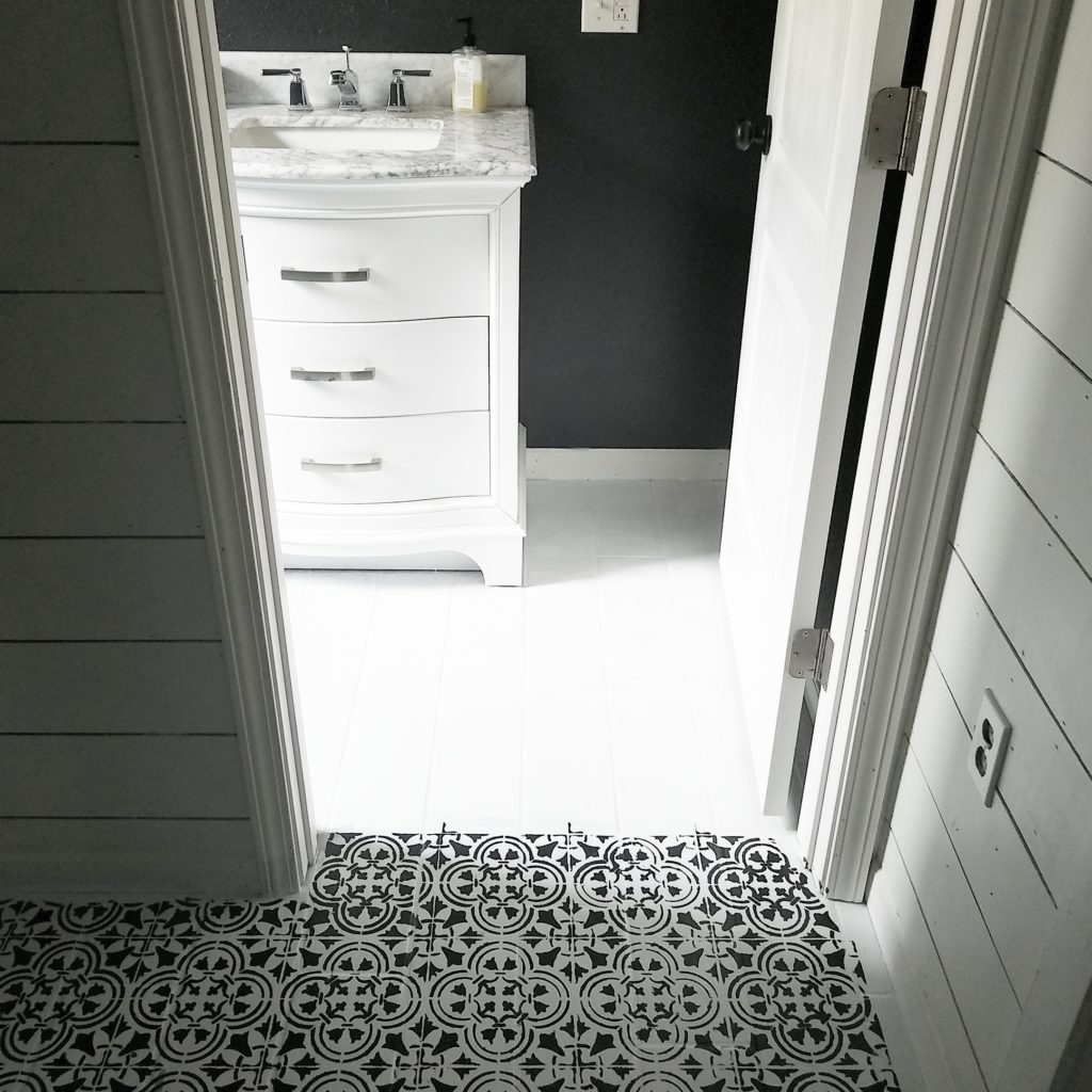 GUEST POST // MAKE IT YOURSELF // Stenciled Floor - MY 100 YEAR OLD HOME