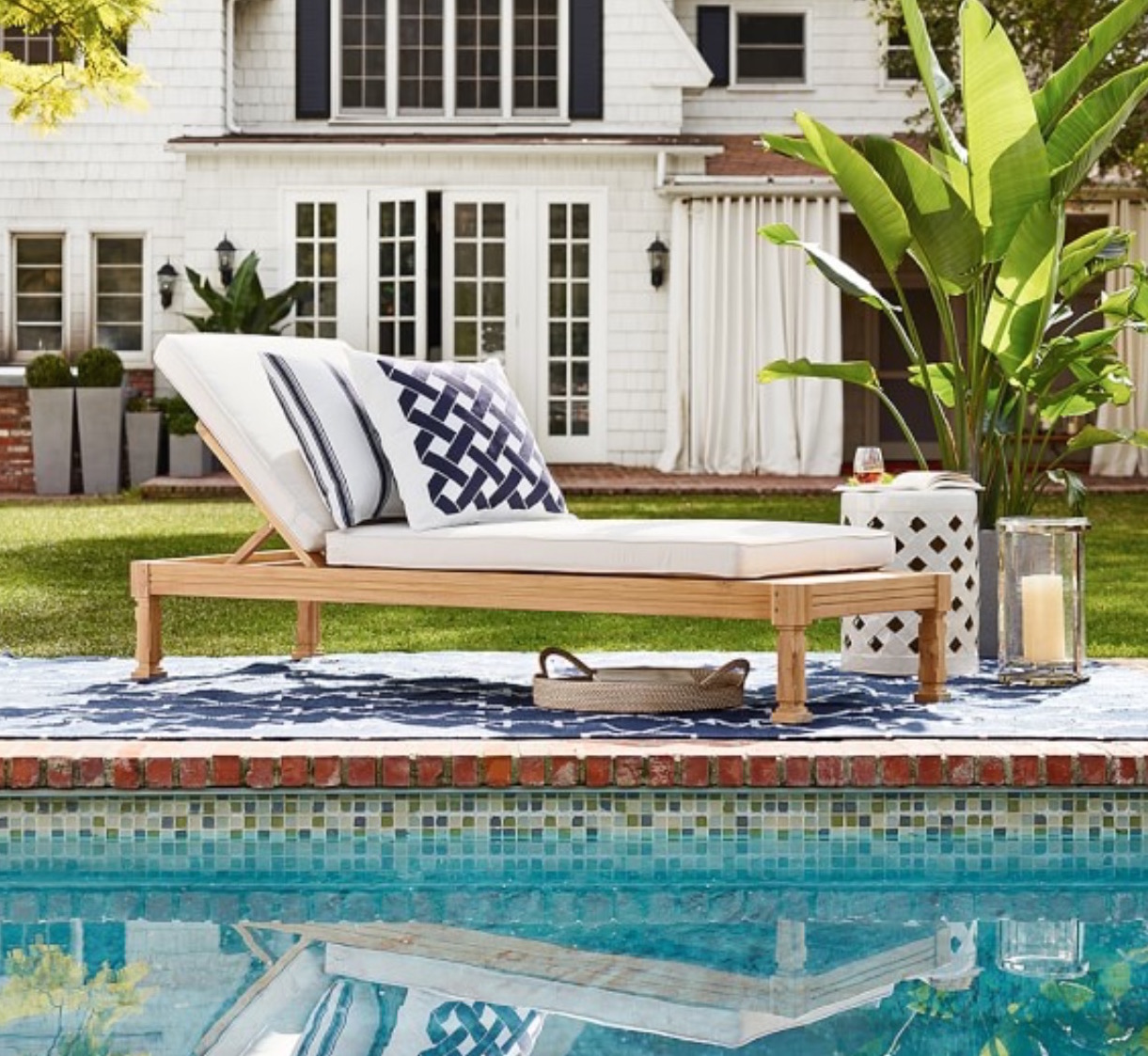 williams sonoma somerset teak chaise.JPG