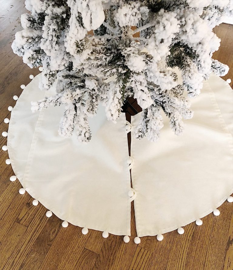 How to Make A White Christmas Tree Skirt