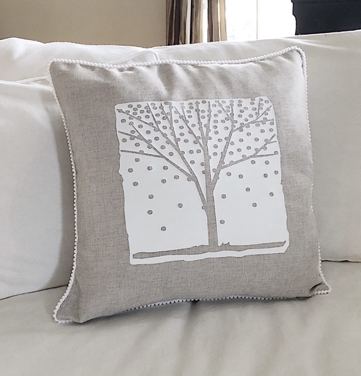 DIY Pillow Covers // A Gift for All Seasons - MY 100 YEAR OLD HOME