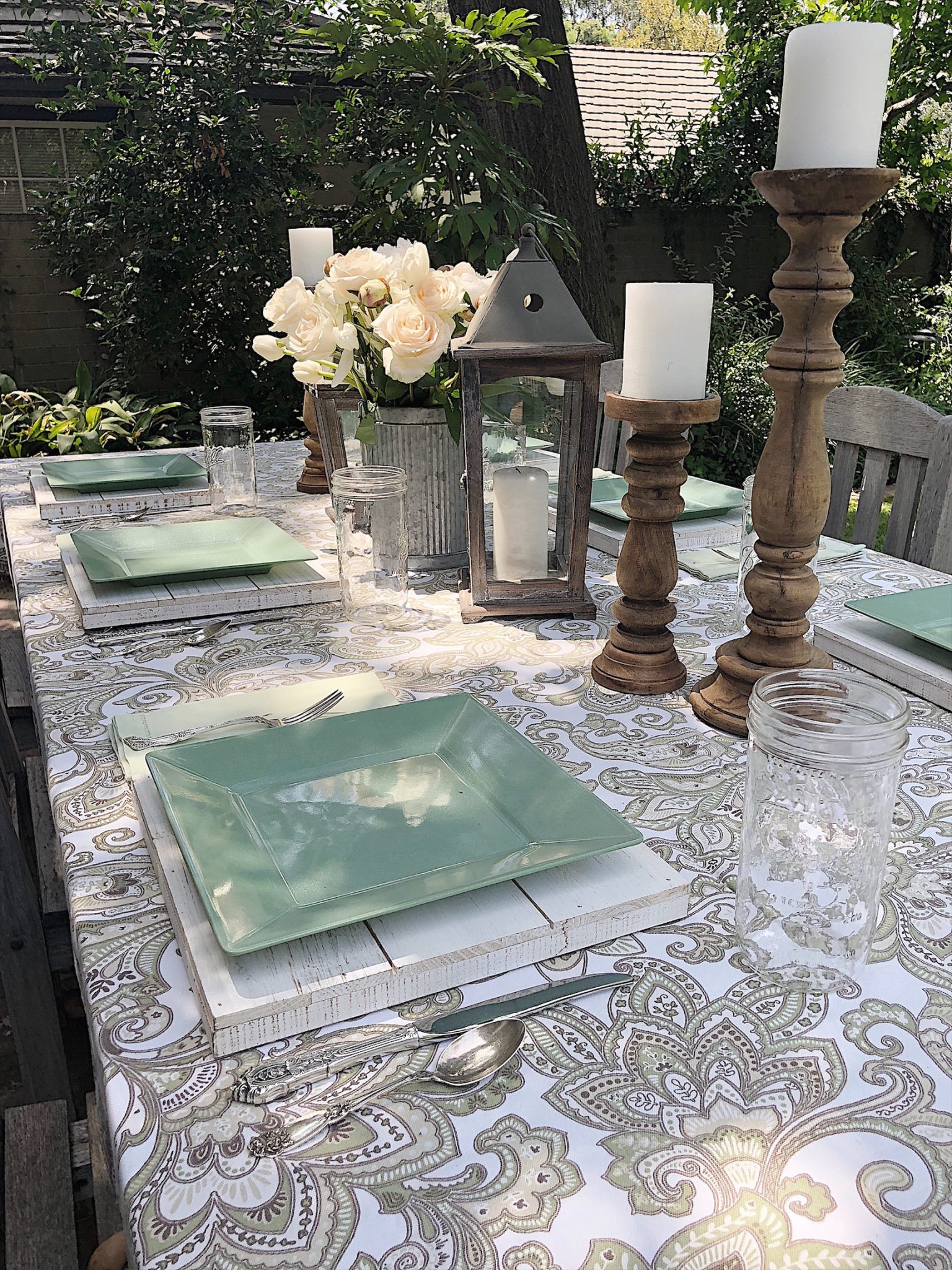 Summer Dining on the Back Porch