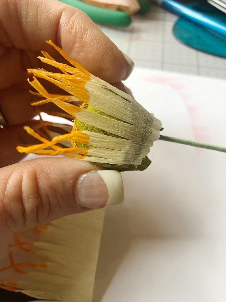 How to Make Paper Flowers 7