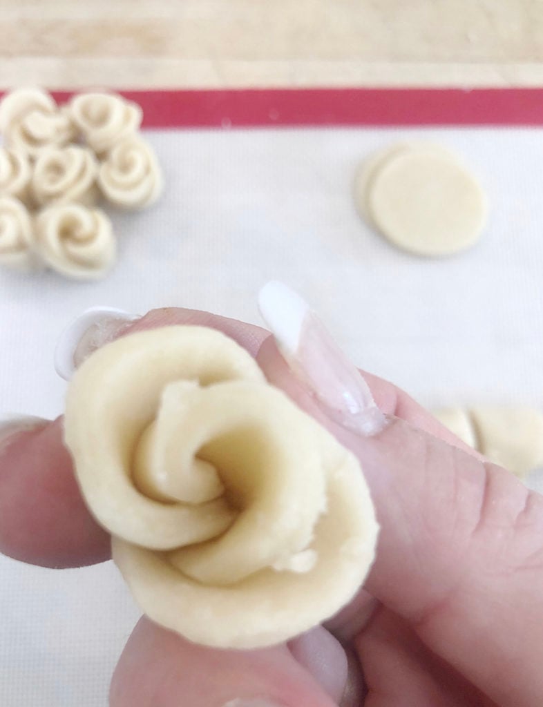 how to make pie crust roses 4