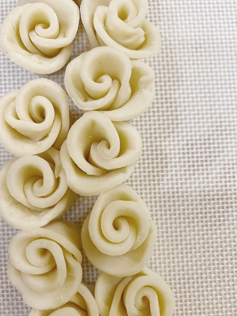 pastry roses