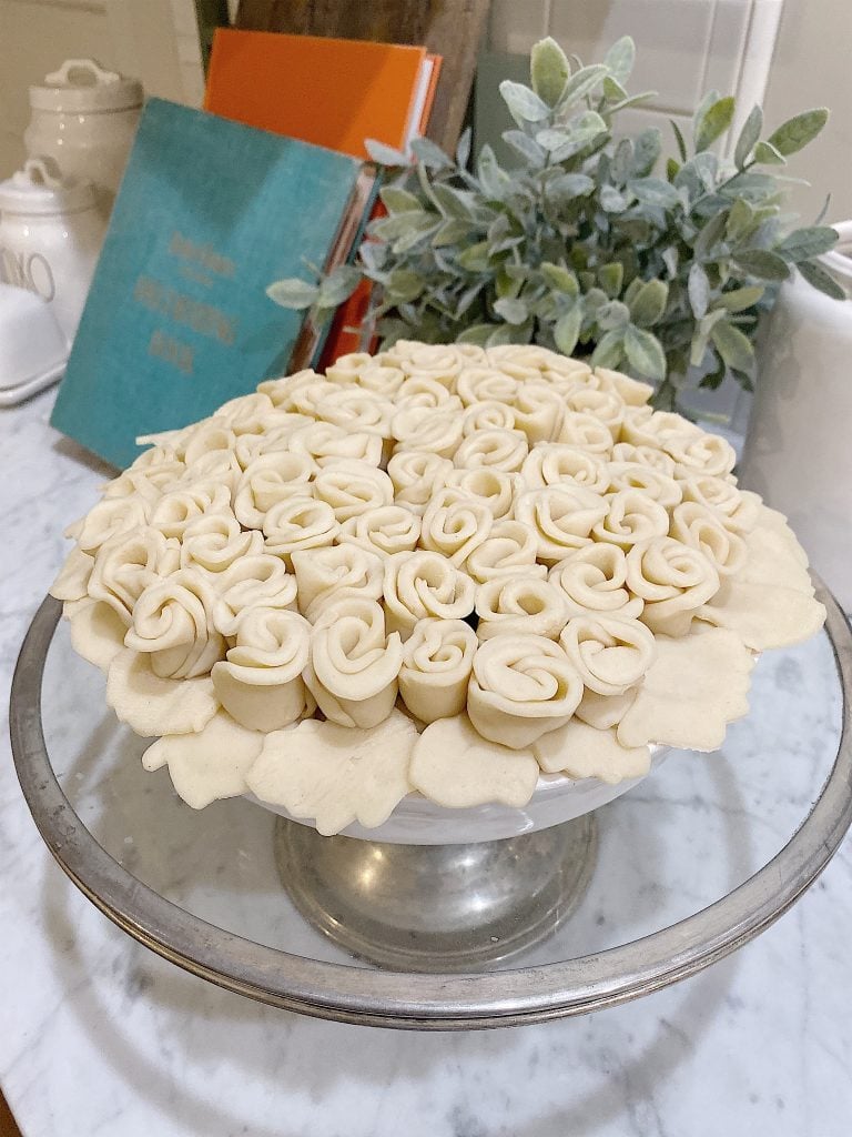 roses on a pie crust