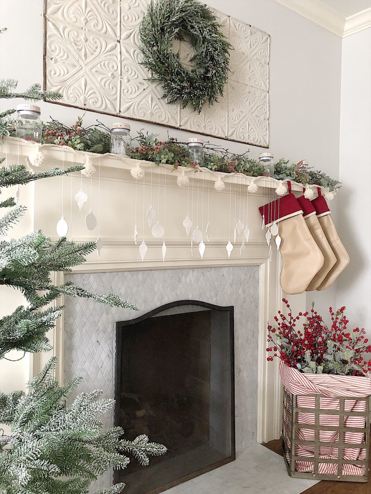 An Easy Christmas Centerpiece for a Long Table - Sanctuary Home Decor