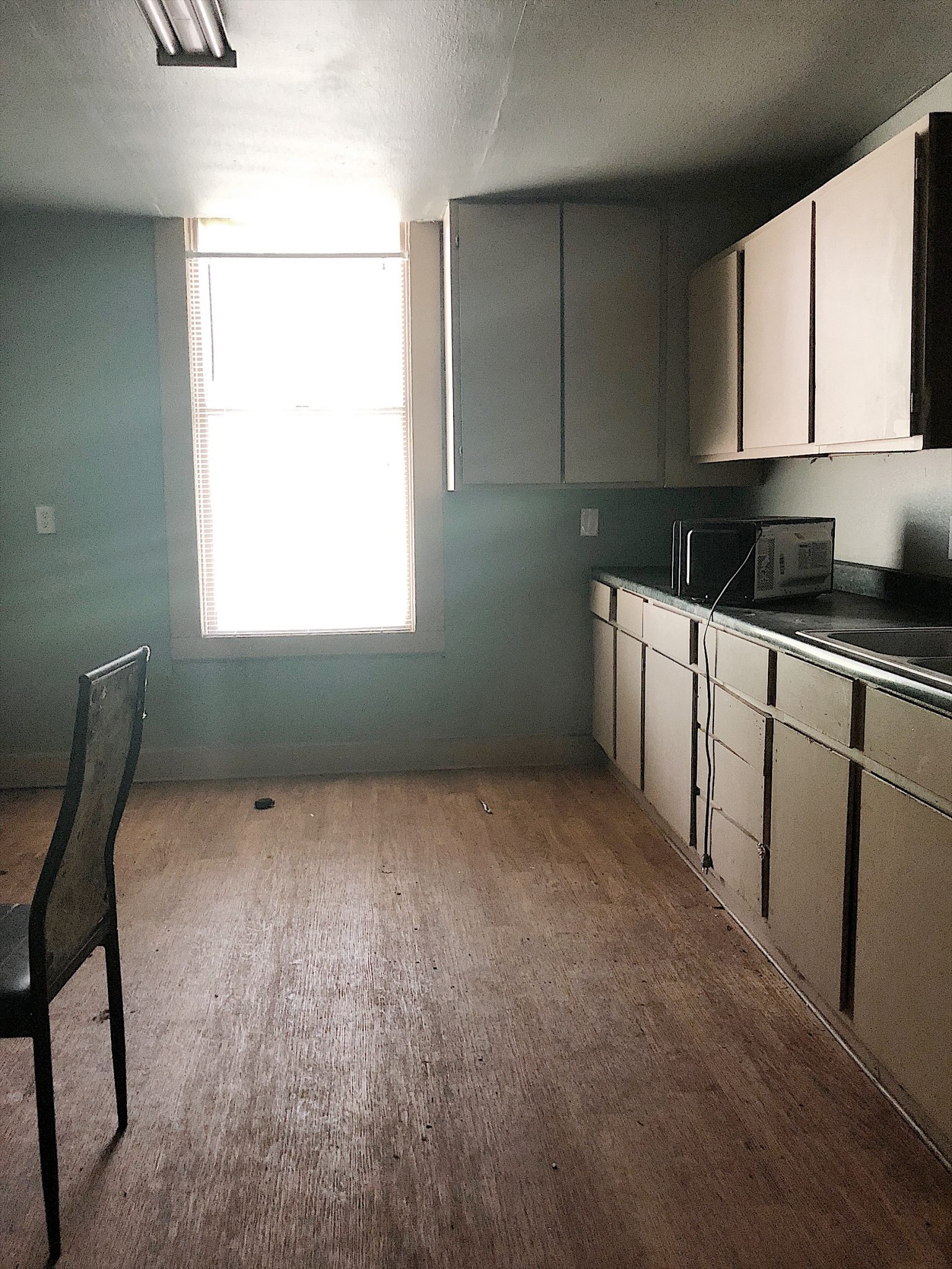 Before photo of Waco fixer upper home