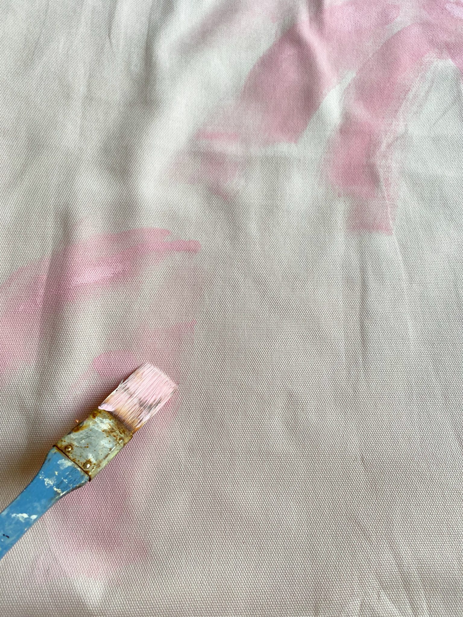 painted pillow DIY