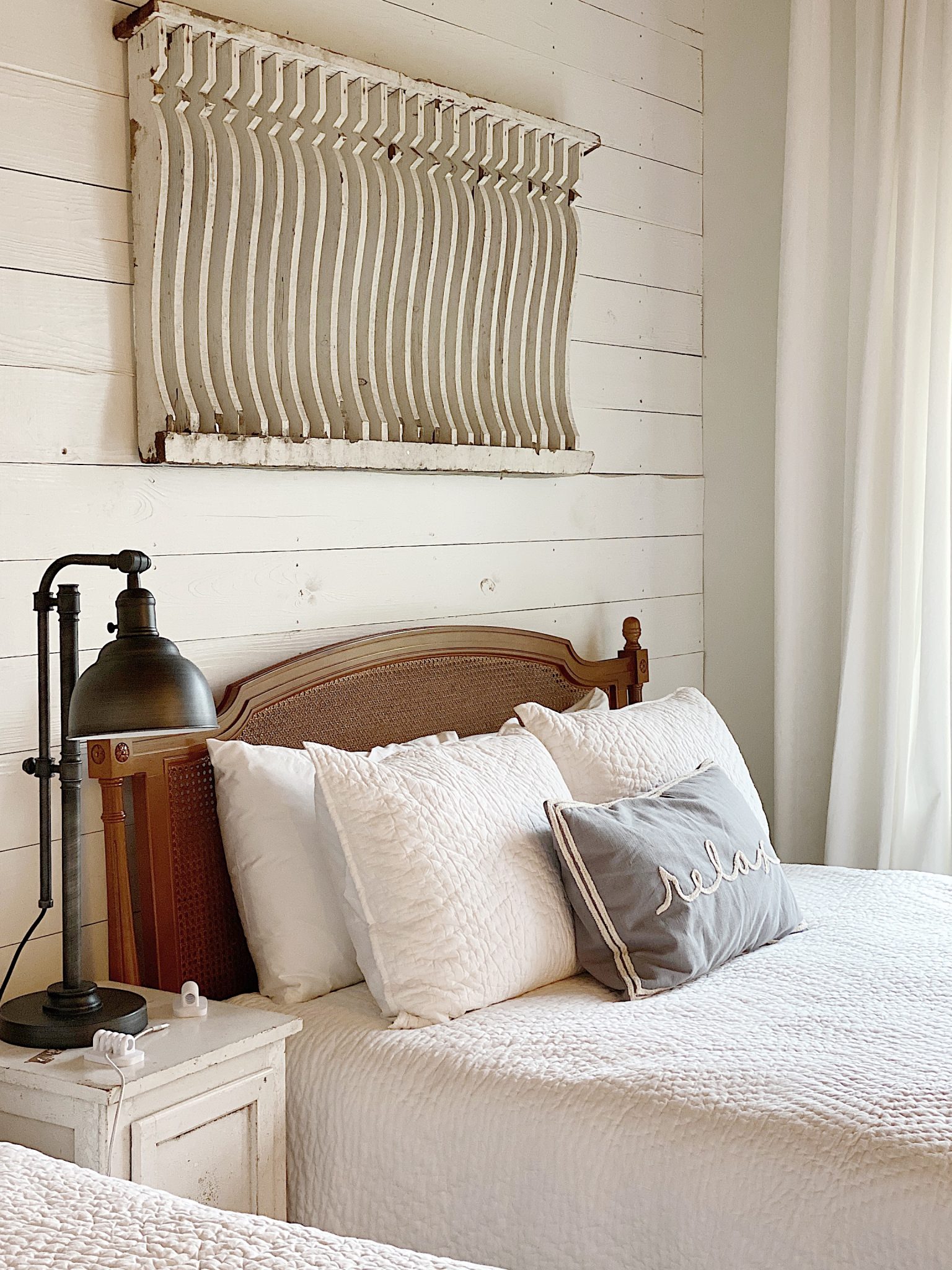 the waco fixer upper miiddle bedroom 2