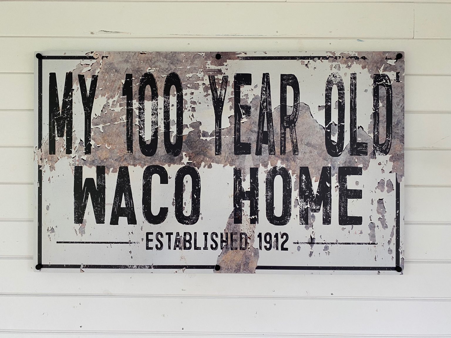 the waco fixer upper welcome sign