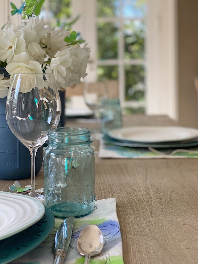 How to Use Paint to Create a Tablescape for Spring and Summer