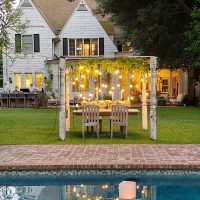 How to Plan a Backyard Dinner Party