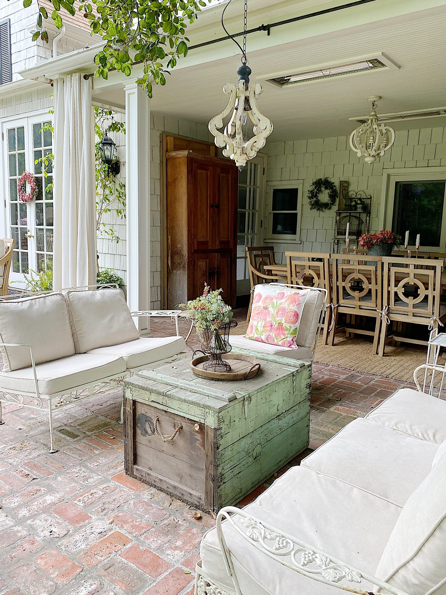 Outdoor Patio Entertaining