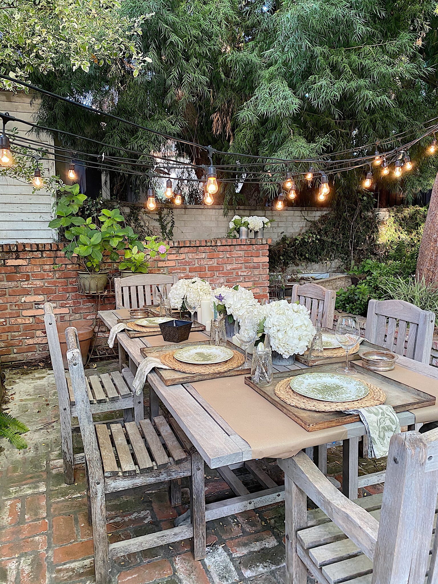 Entertaining in the Backyard 14
