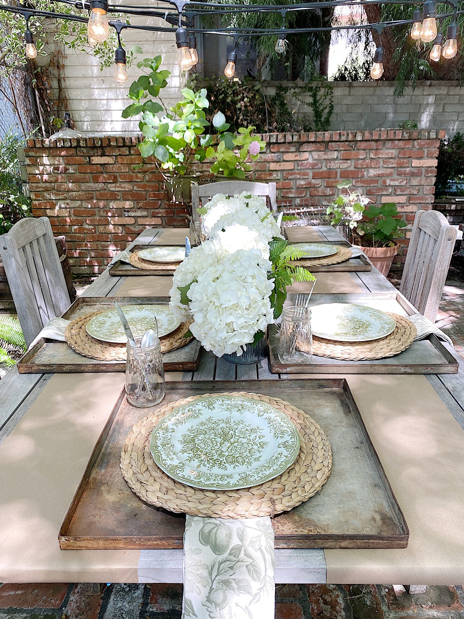 Entertaining in the Backyard