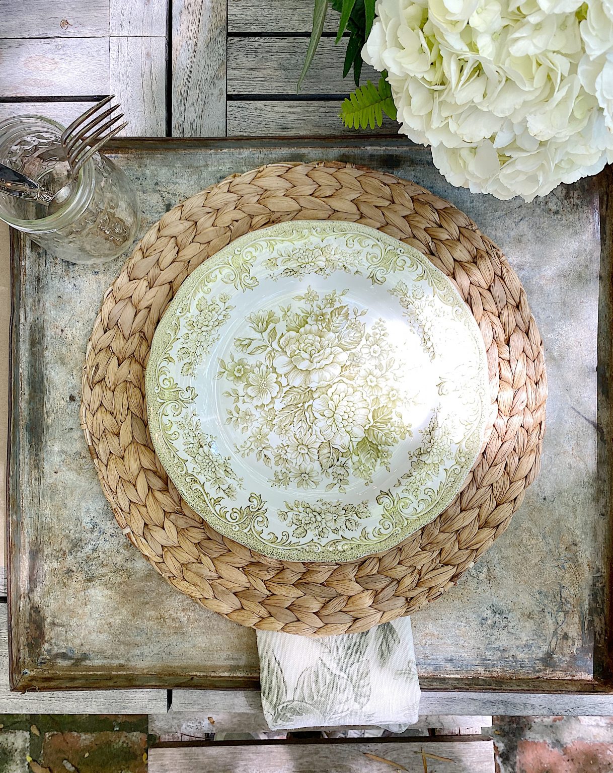 Setting a Unique Rustic Table