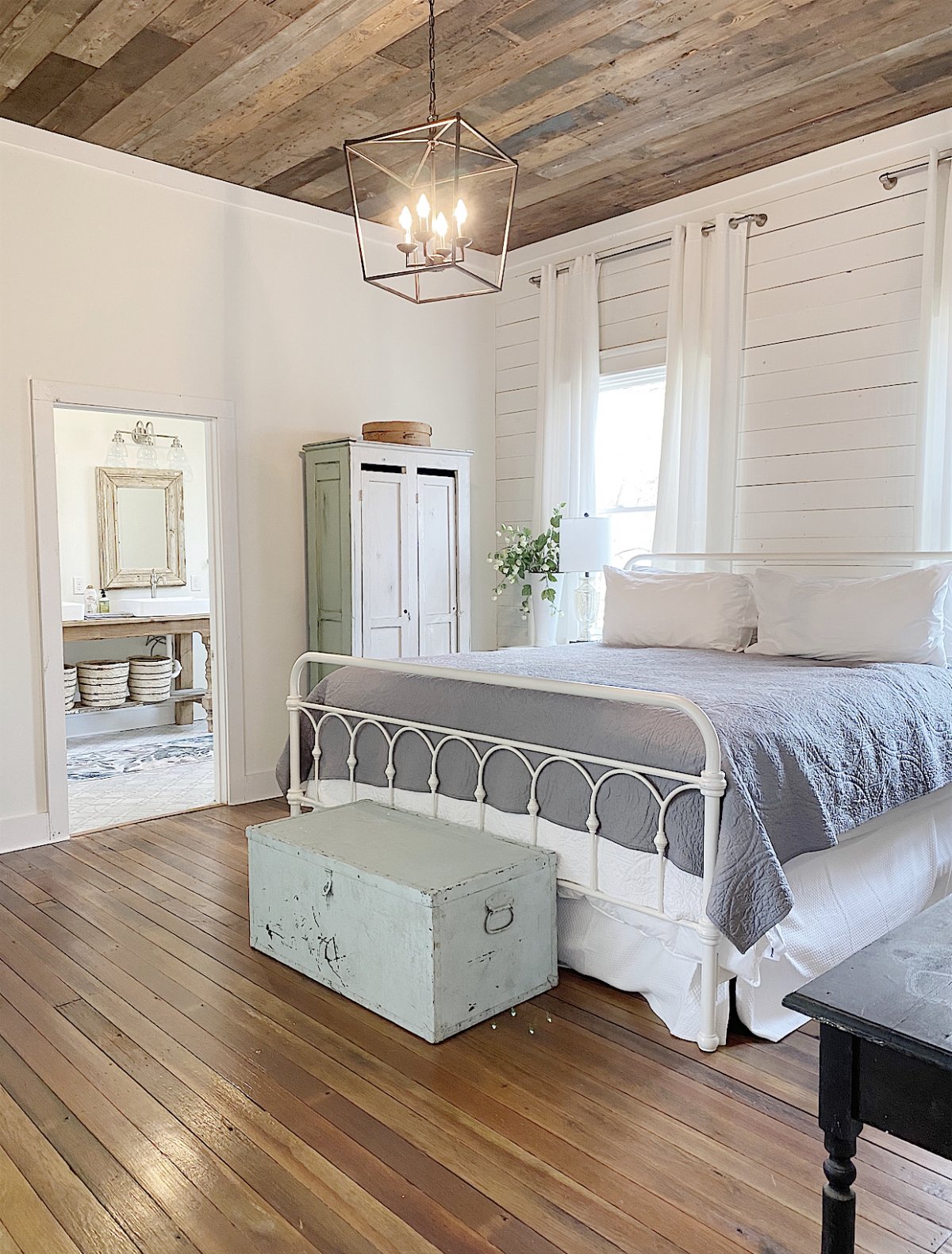 How to Remodel a Bedroom - MY 100 YEAR OLD HOME