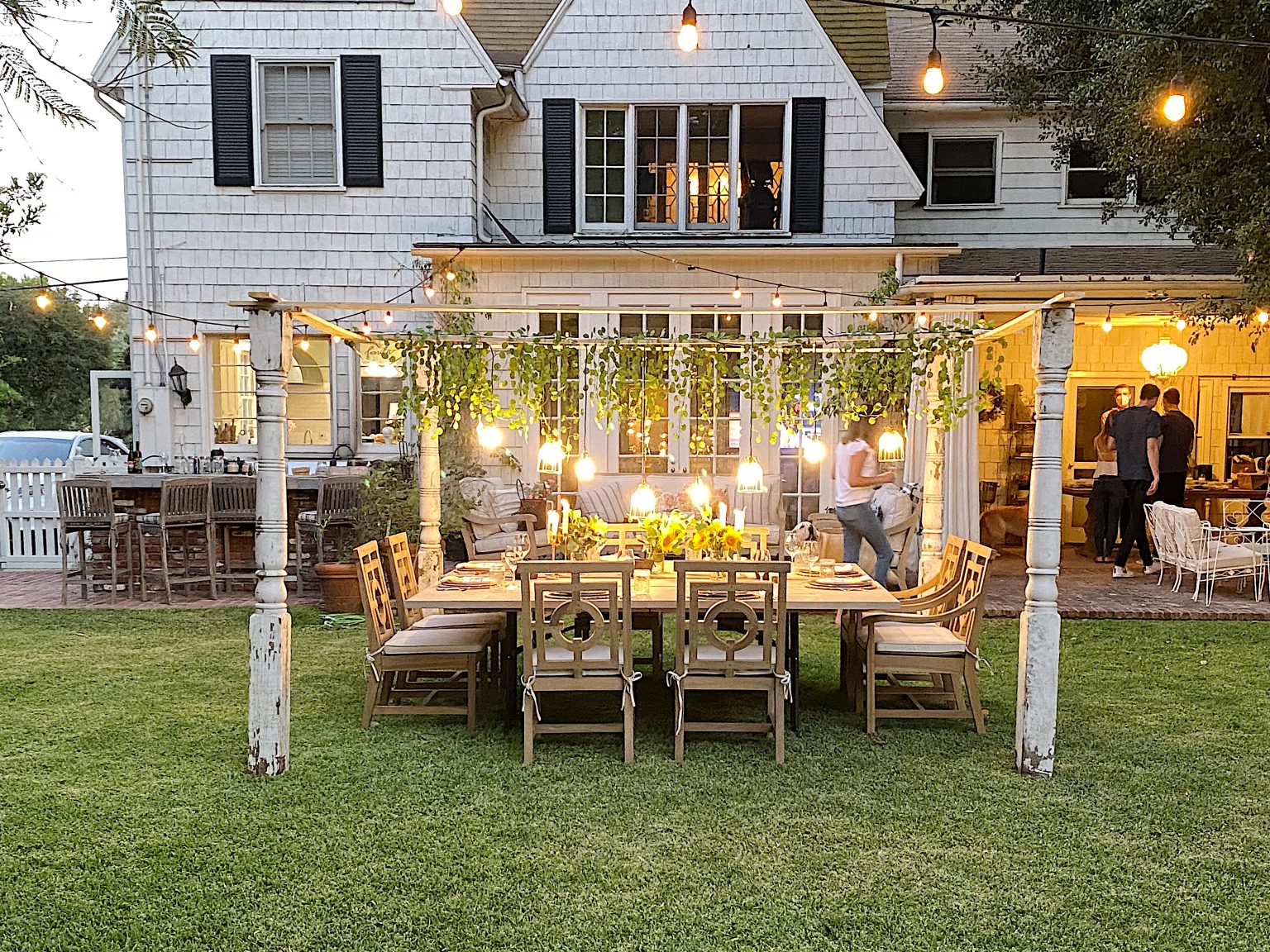 Backyard Dining