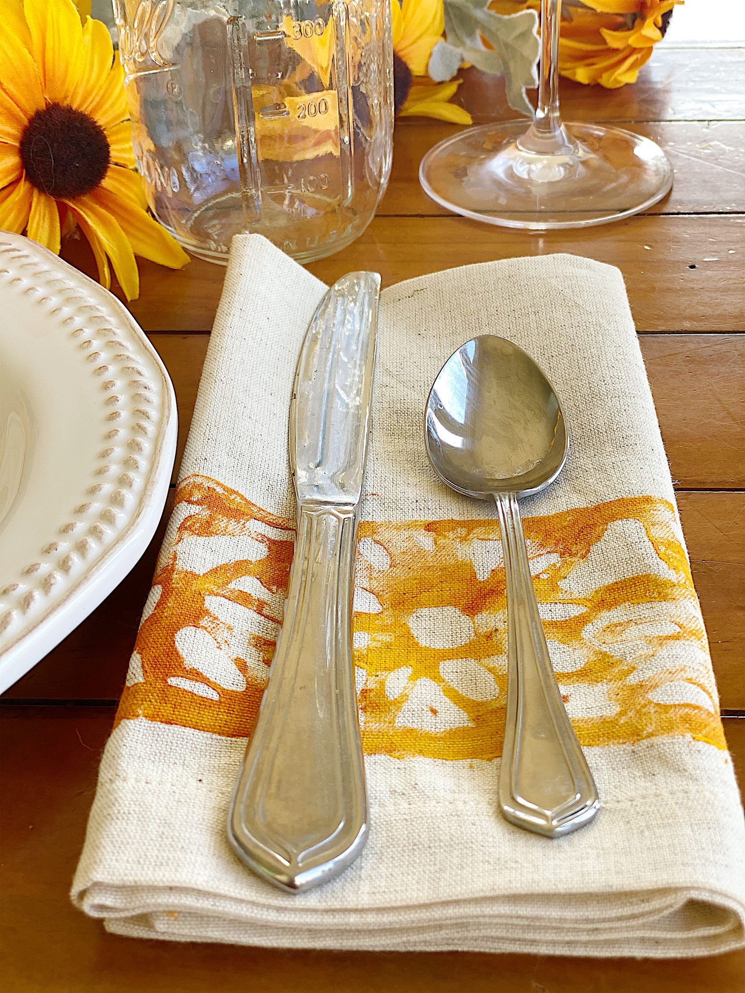 Sunflower Napkins DIY