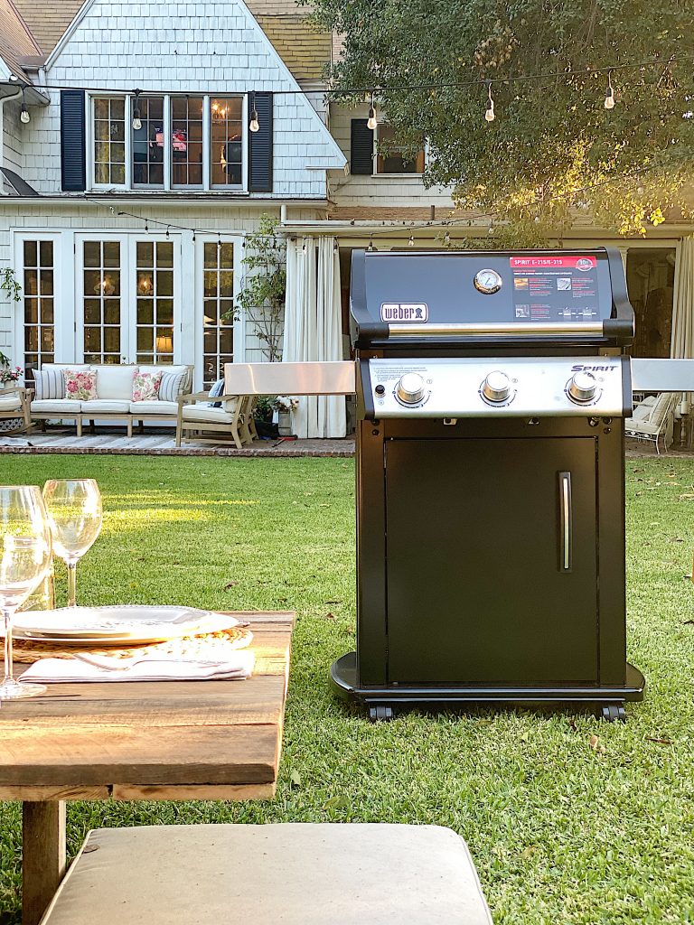 How to Host a Backyard Tailgate Party