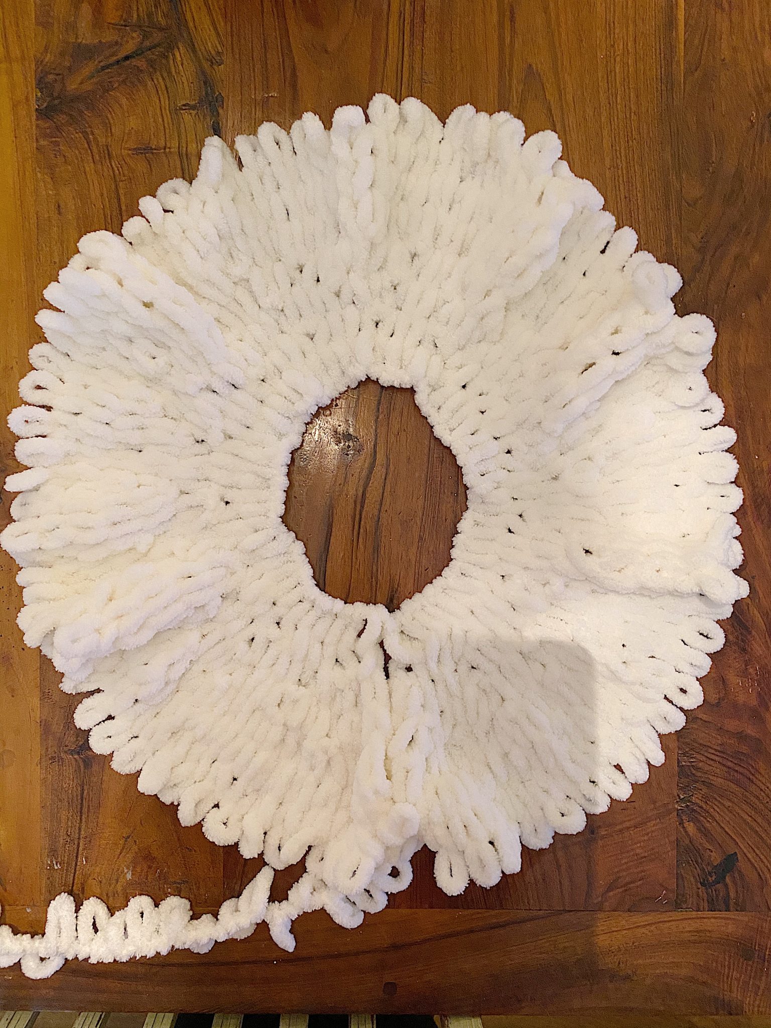 Loop Yarn Easy Tree Skirt