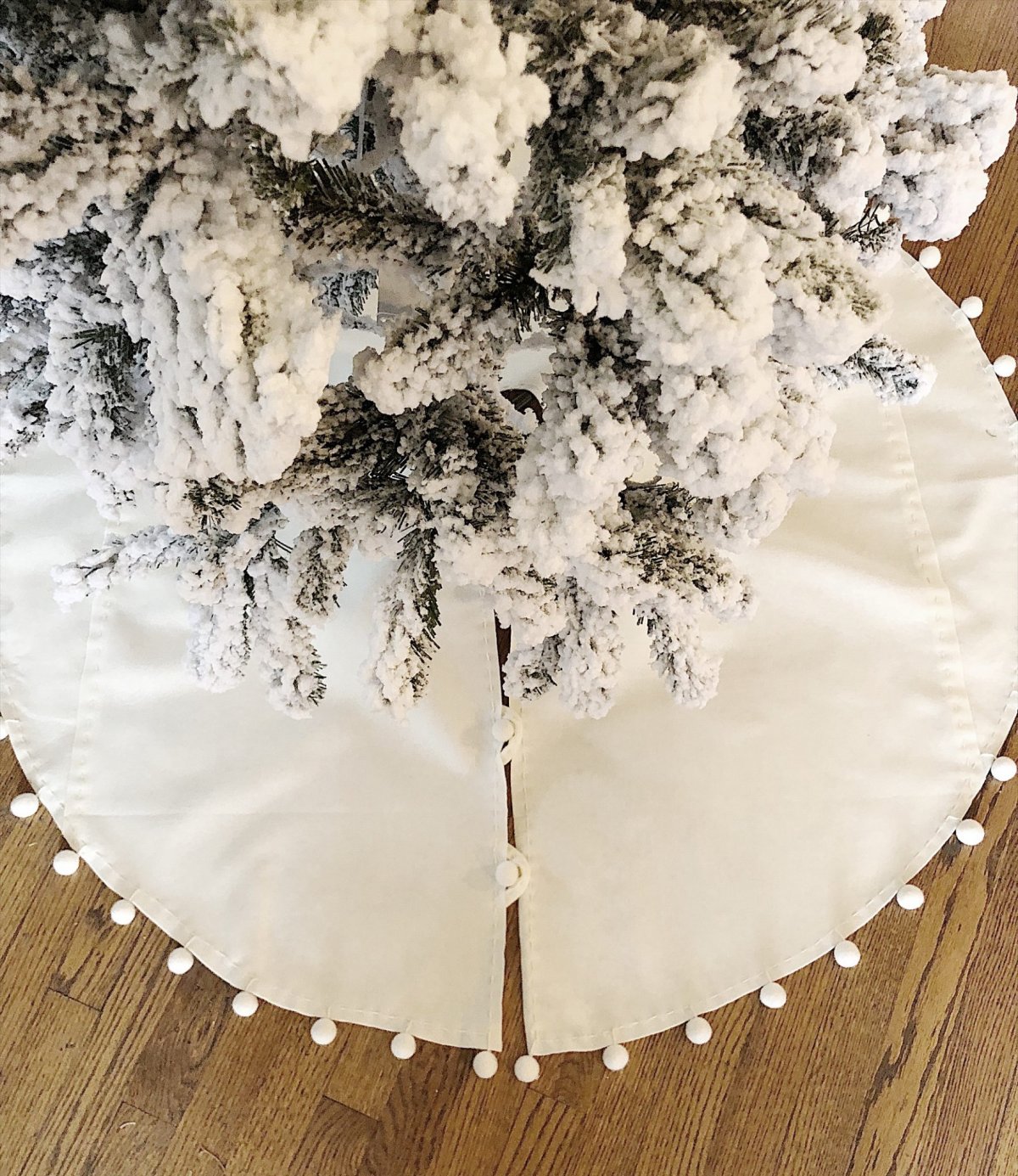 Christmas-tree-skirt