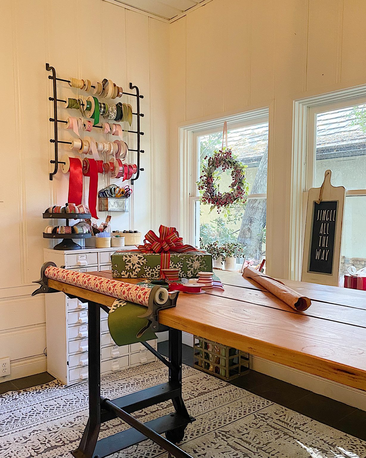 How to Organize Your Gift Wrapping Room 15