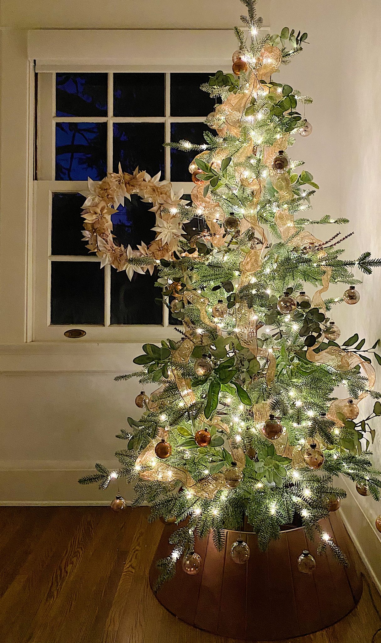 How to Style a Rose Gold Christmas Tree - MY 100 YEAR OLD HOME