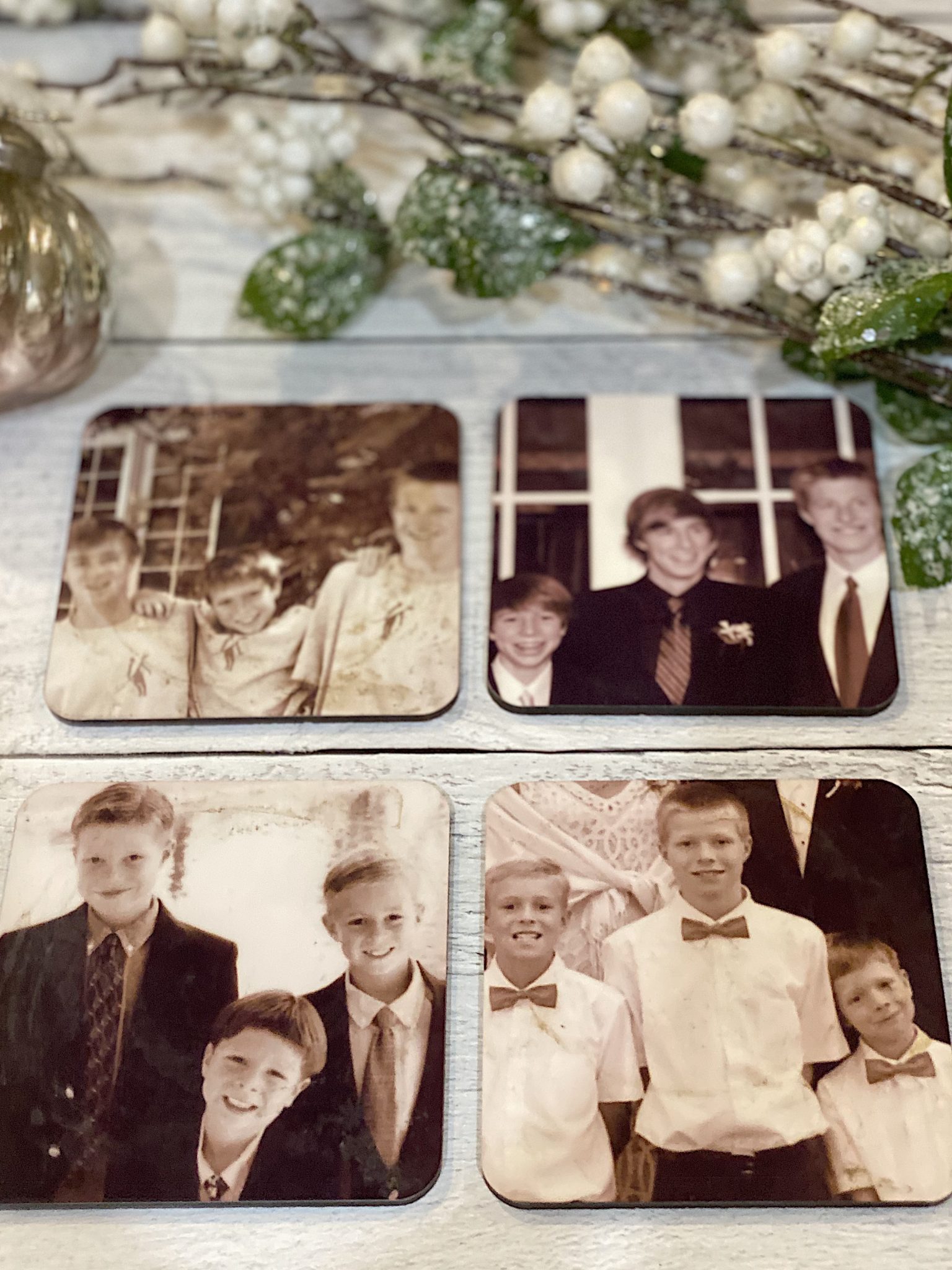 Ways to Display Christmas Cards 