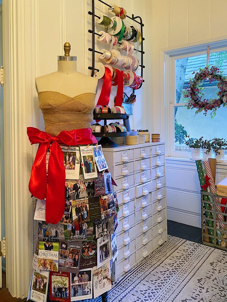 Ways to Display Christmas Cards 17