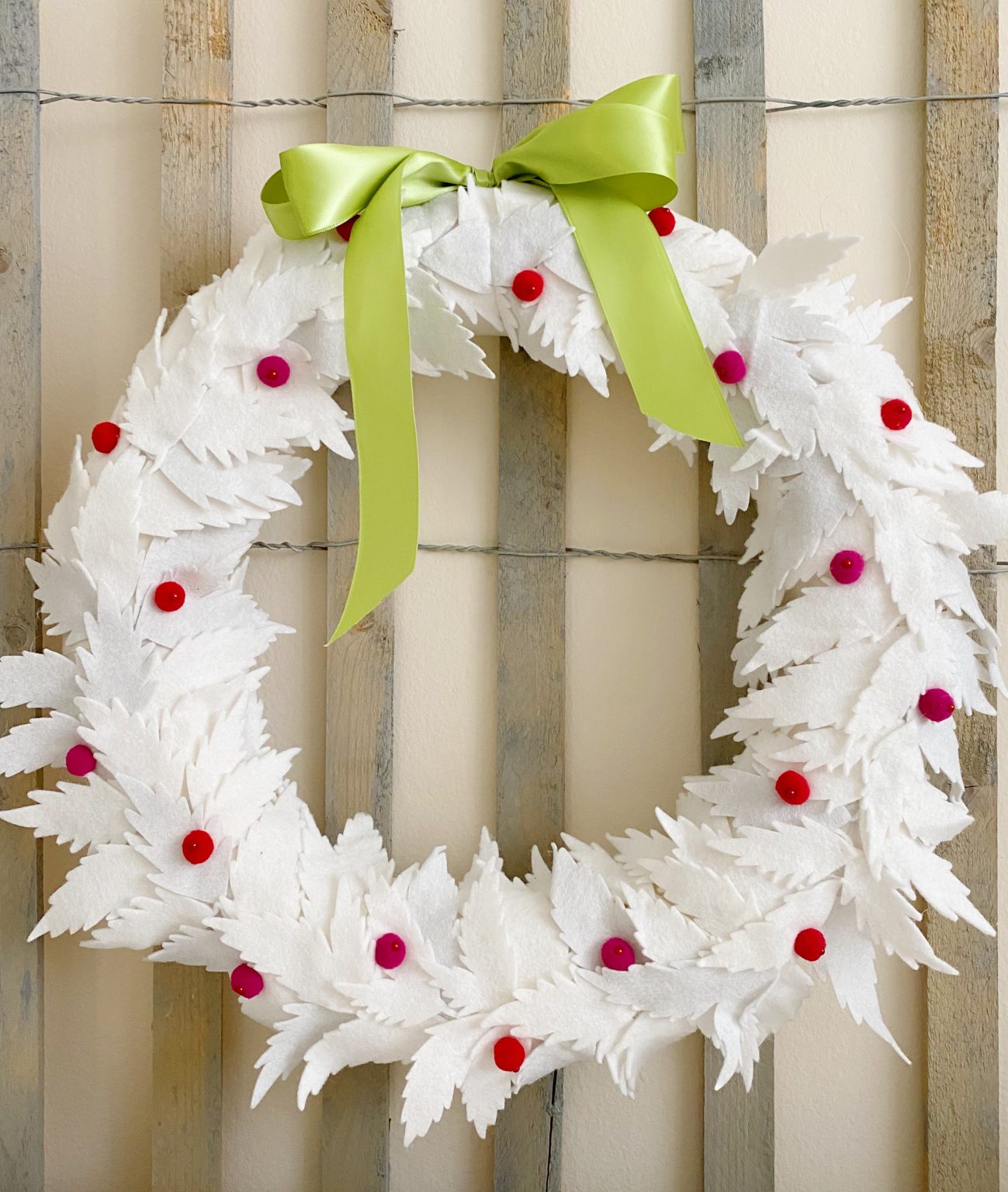 DIY White Christmas Wreath