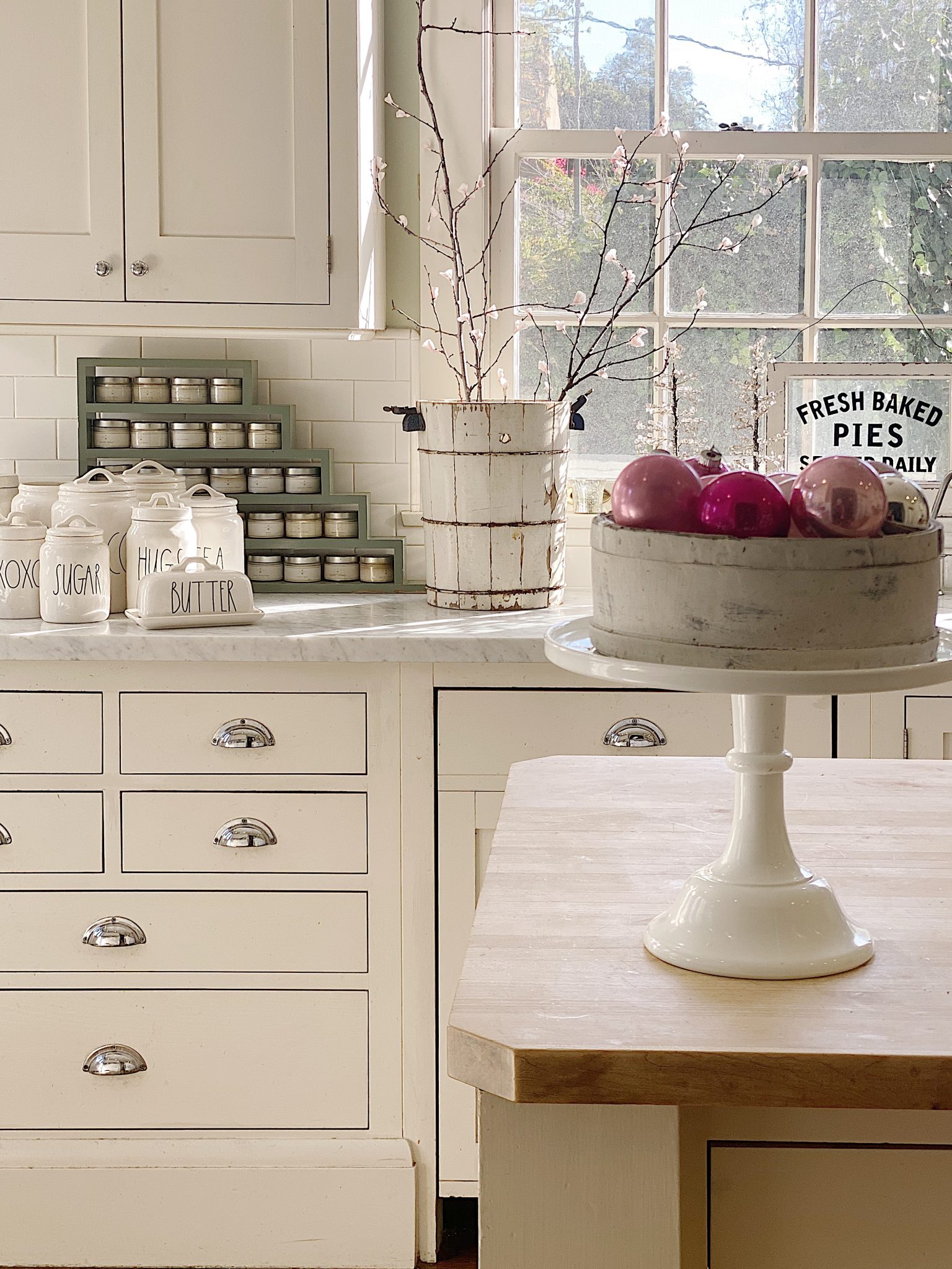 How to Organize Your Kitchen and Simplify