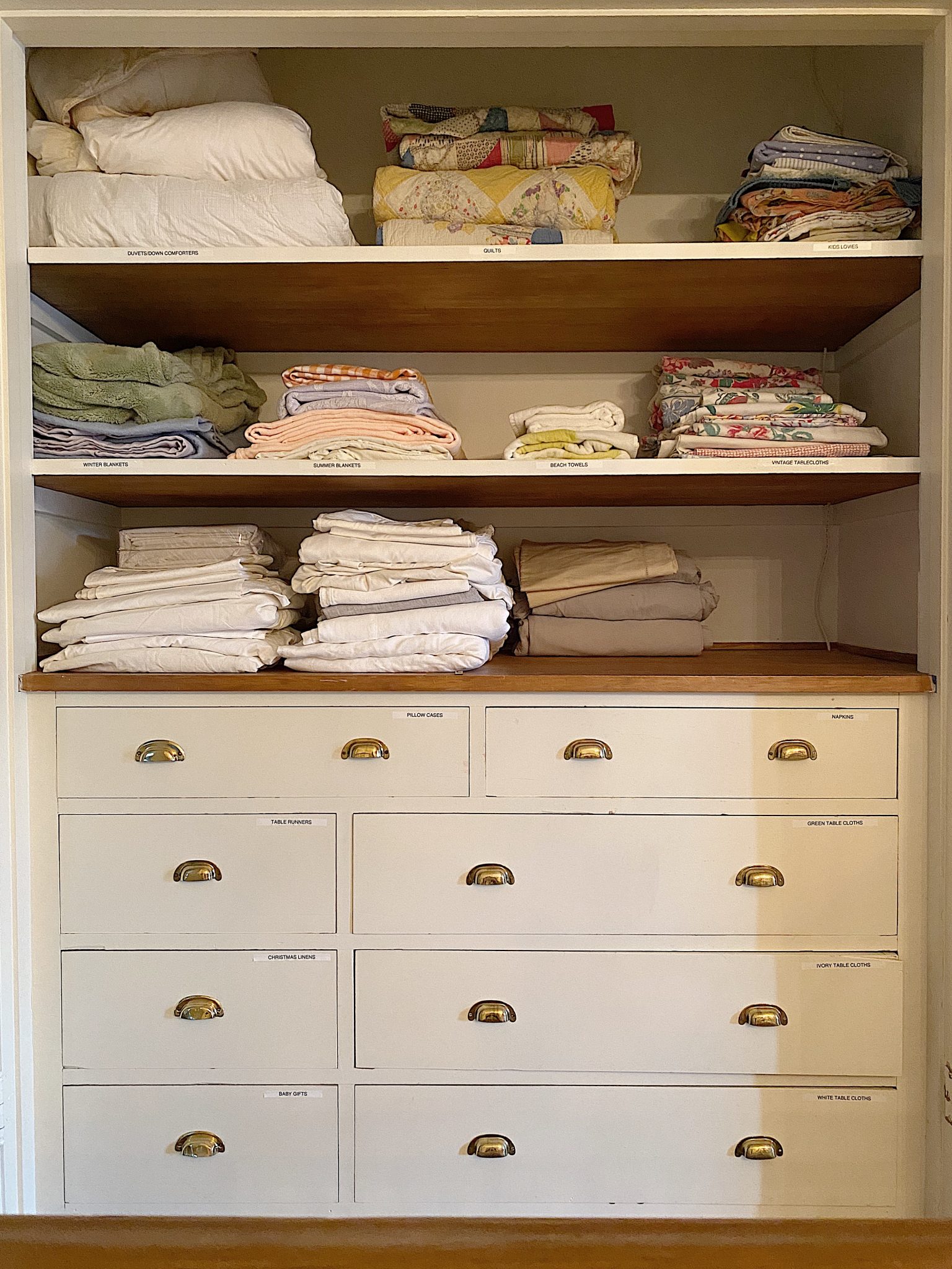 Organize a Linen Closet After Photo