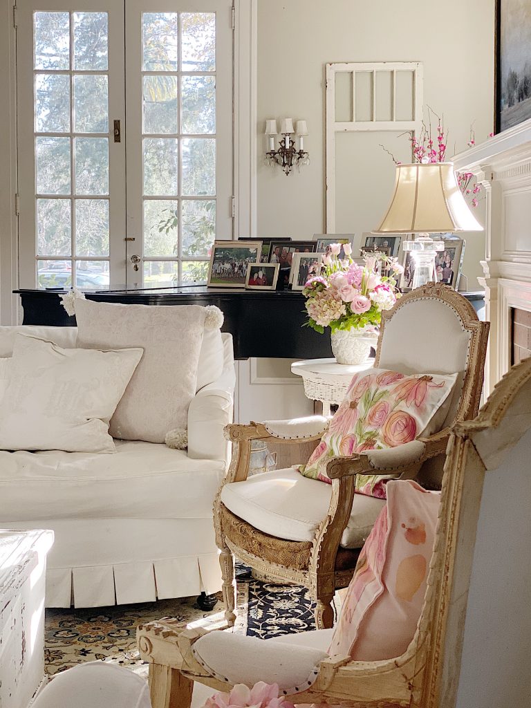 Winter Decorating Ideas in the Living Room