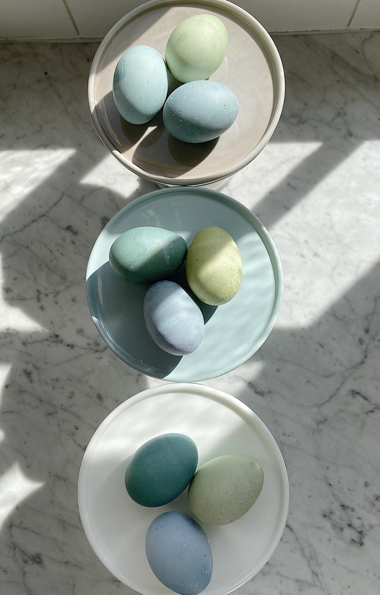 How to Dye Easter Eggs Blue and Green