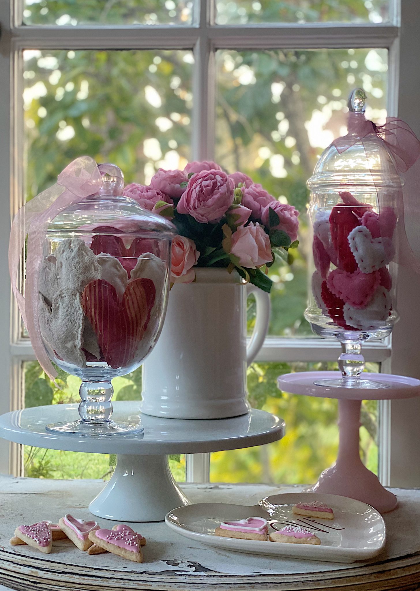 Valentine's Day DIY Hearts on Stands