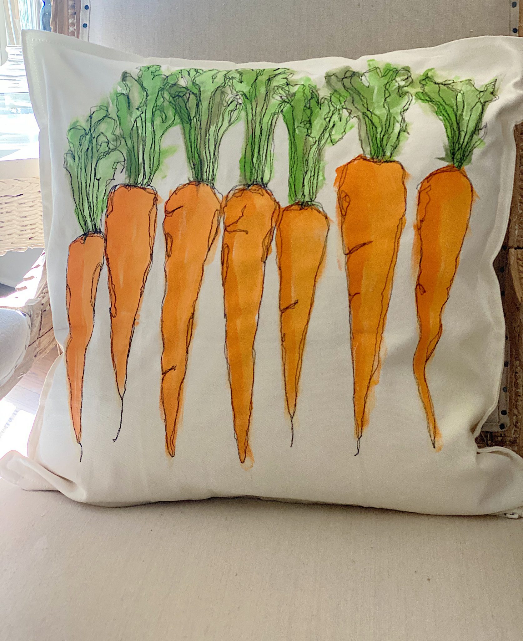 DIY Easter Craft Pillow - MY 100 YEAR OLD HOME