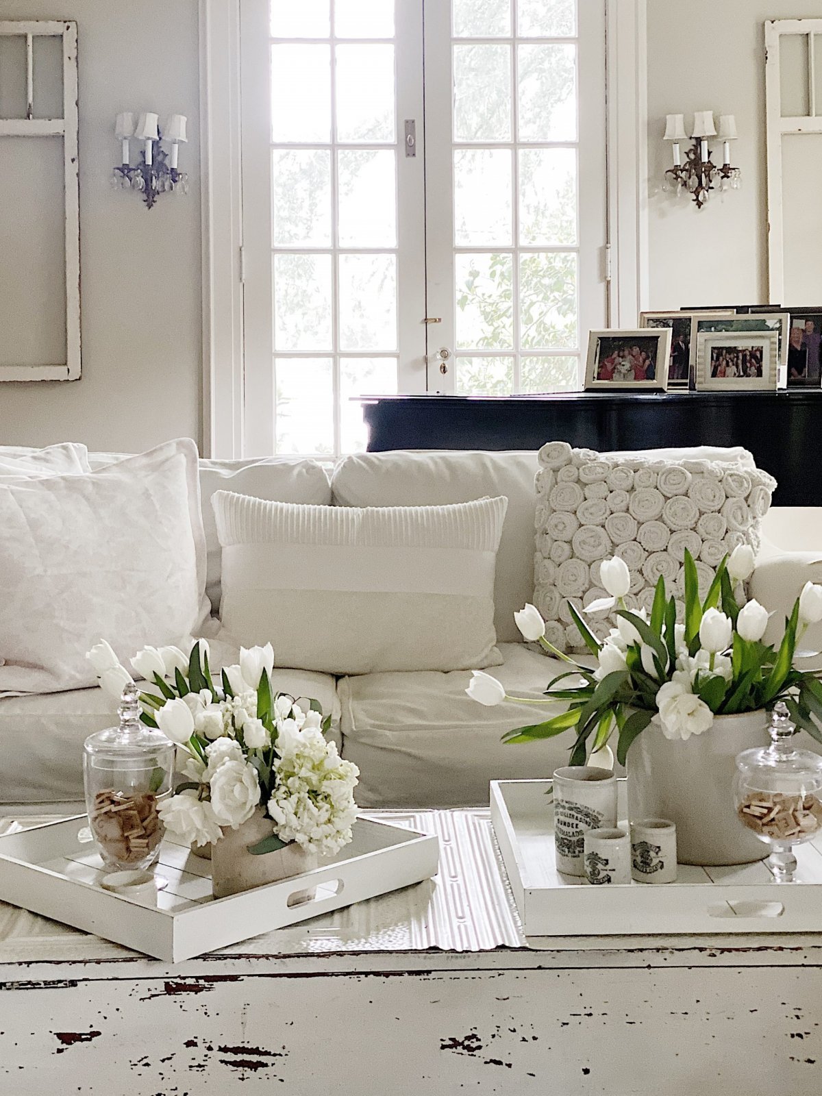 How To Style A Coffee Table ~ with BLOOMIST | Coffee table, Table, Table  decorations
