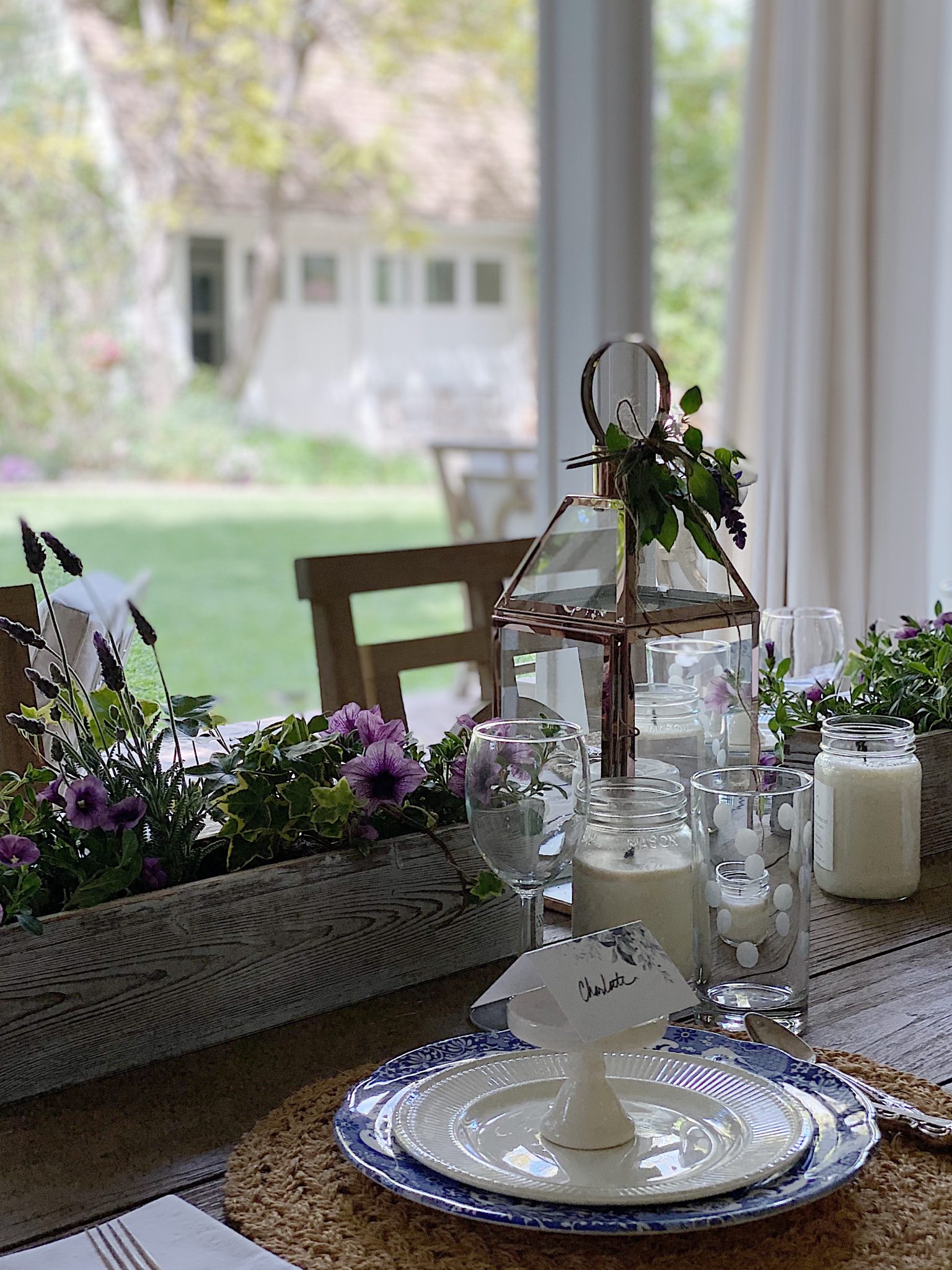Dining Outdoor Favorites