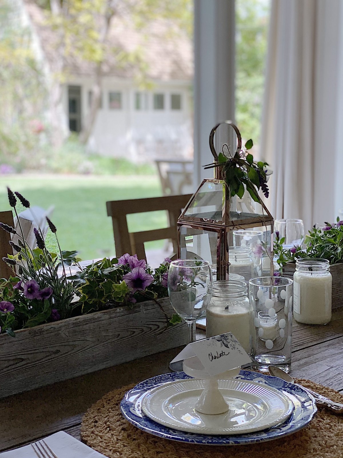 My Favorite Table Centerpiece Ideas for Outside Dining - MY 100 YEAR