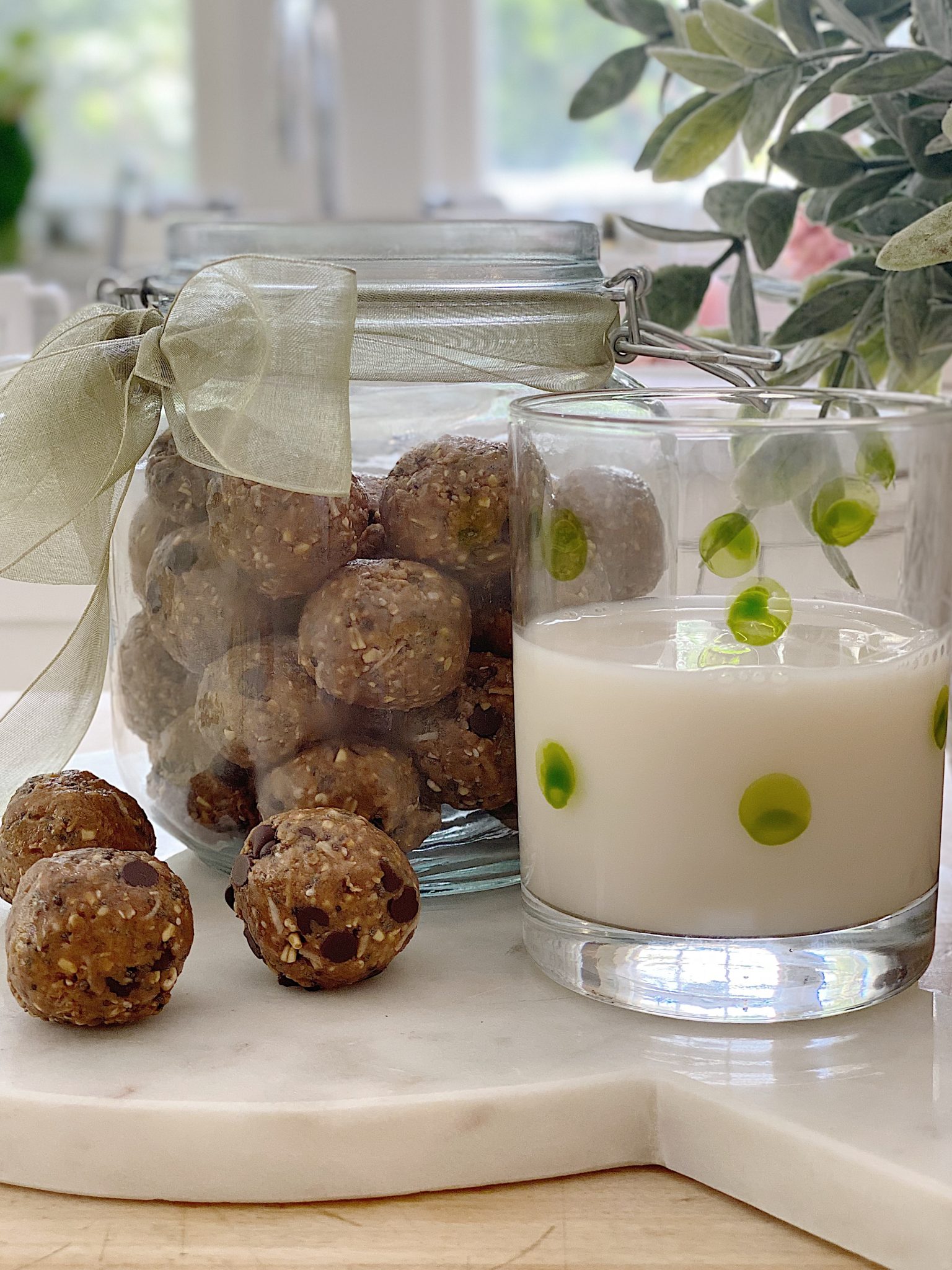 Easy Healthy Snack - Protein Balls with Peanut Butter