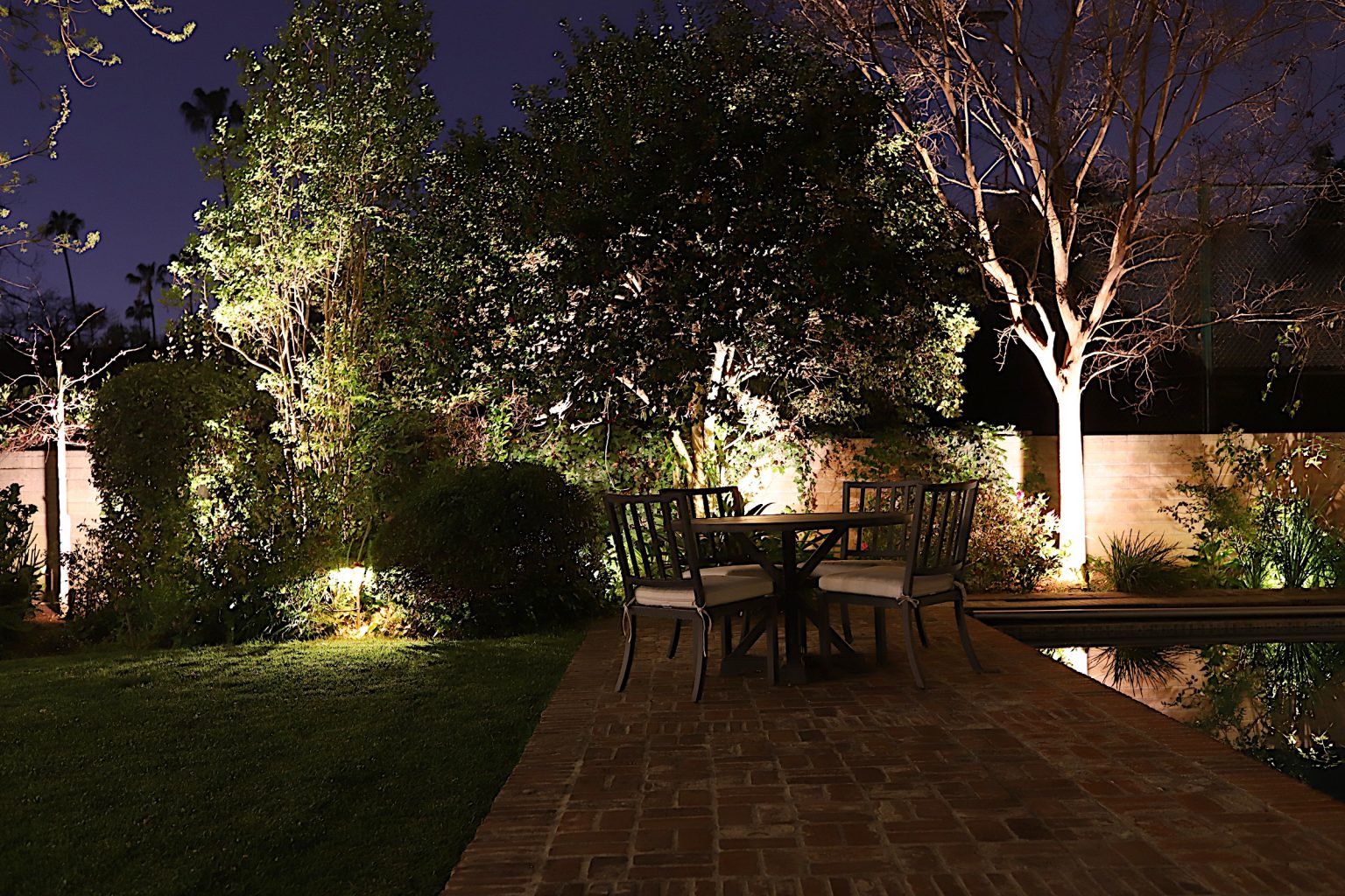How to Design Landscape Lighting Yourself