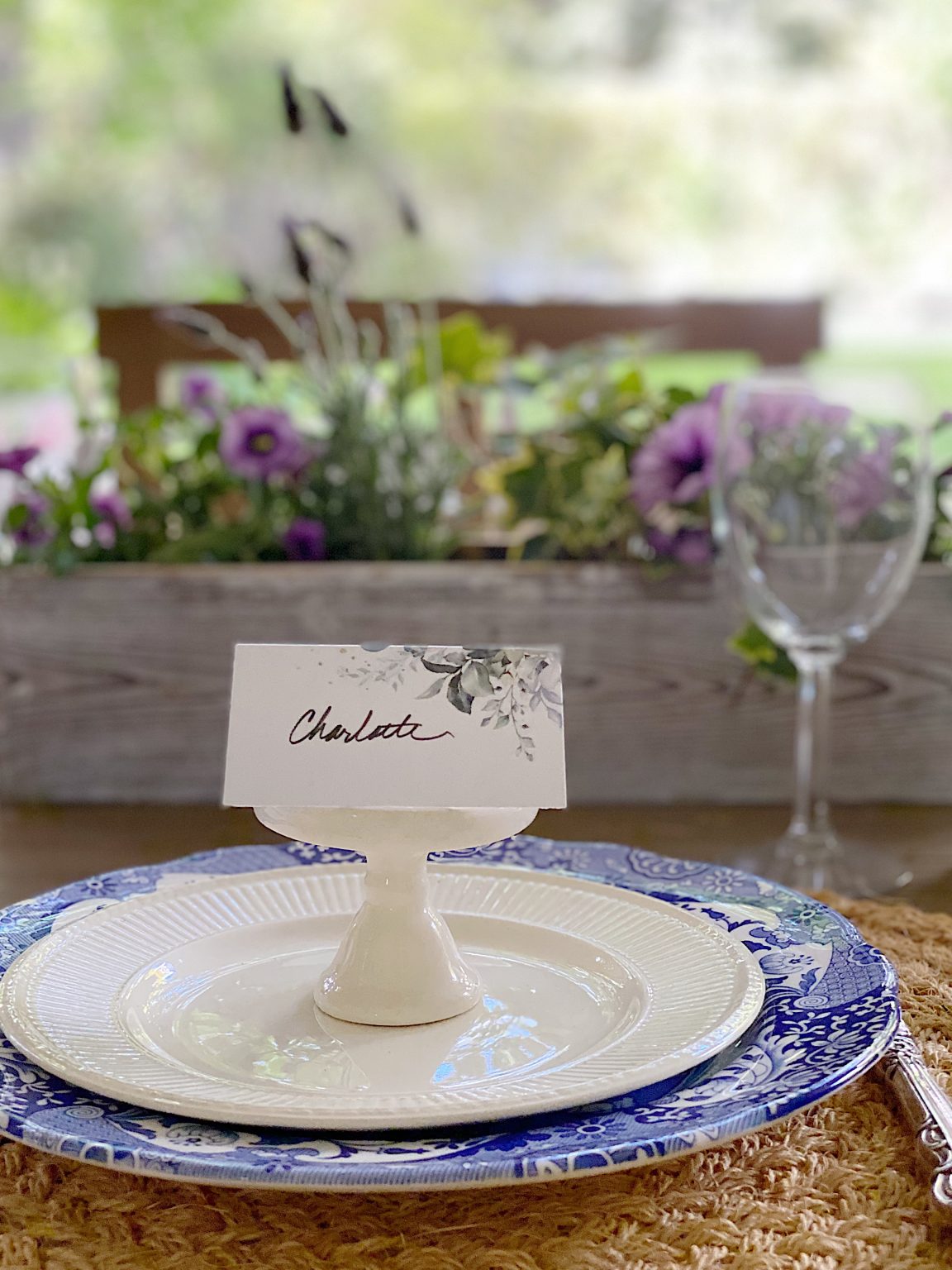 My Favorite Table Centerpiece Ideas for Outside Dining - MY 100 YEAR