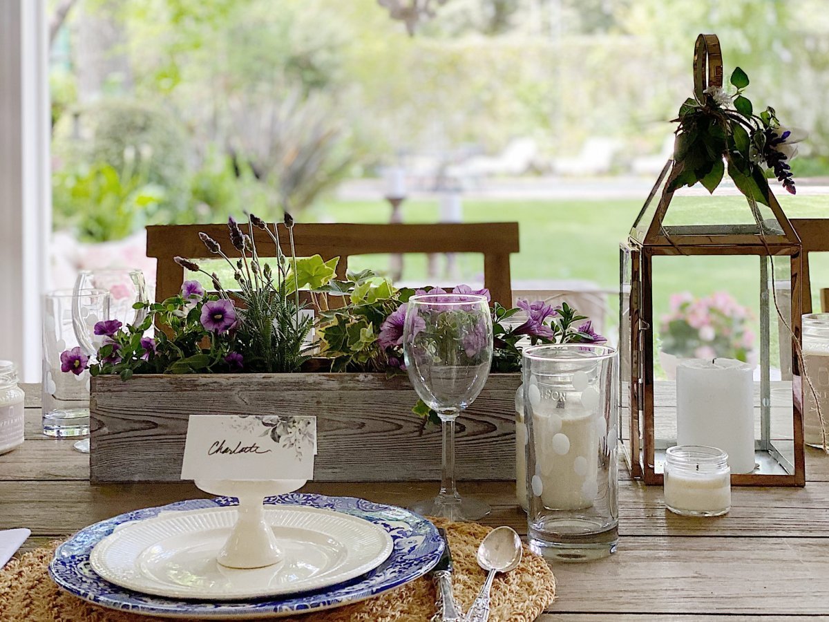 My-Favorite-Table-Centerpiece-Ideas-for-Outside-Dining-1