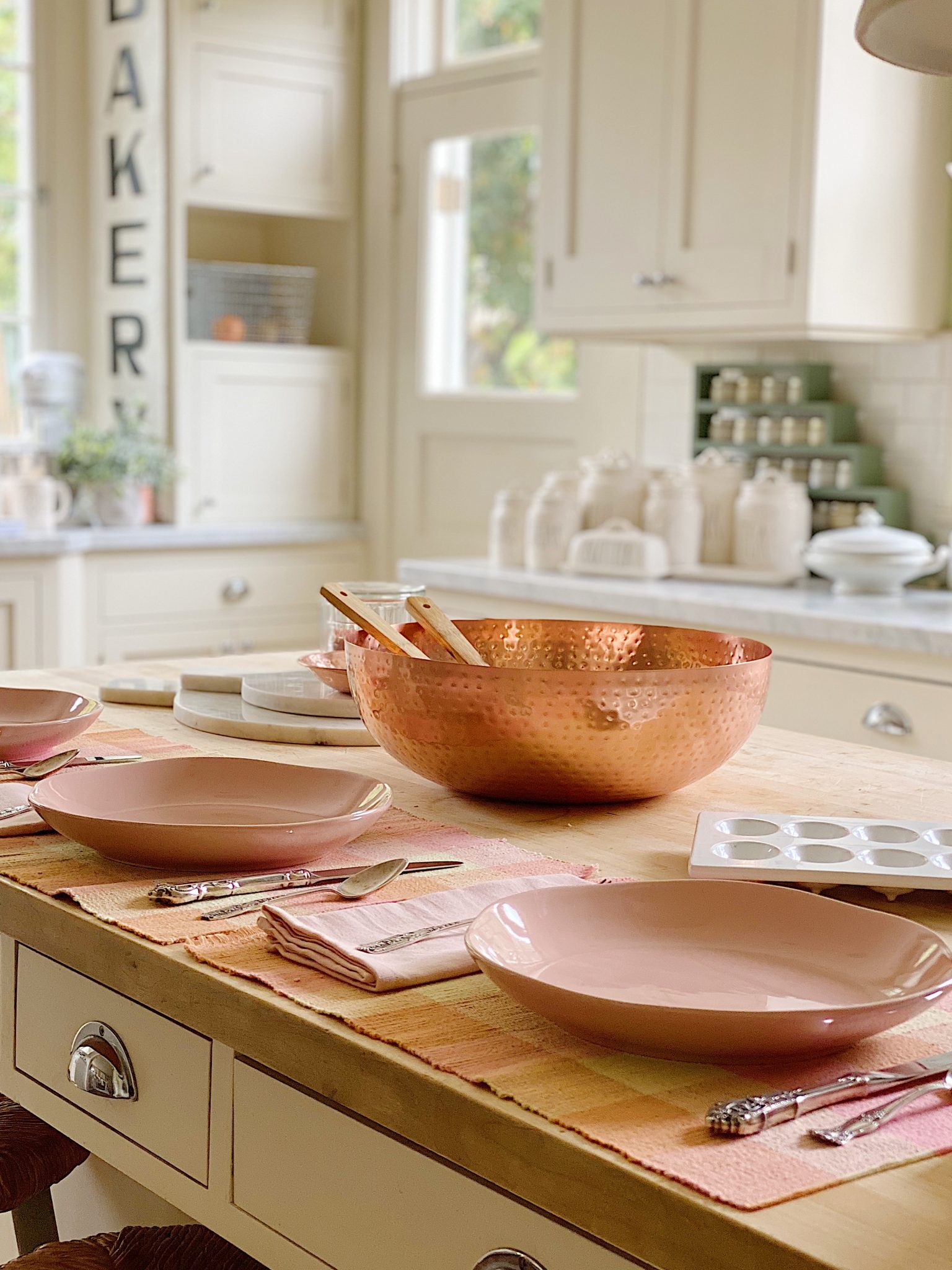 Pink Dinnerware Plates and Bowls