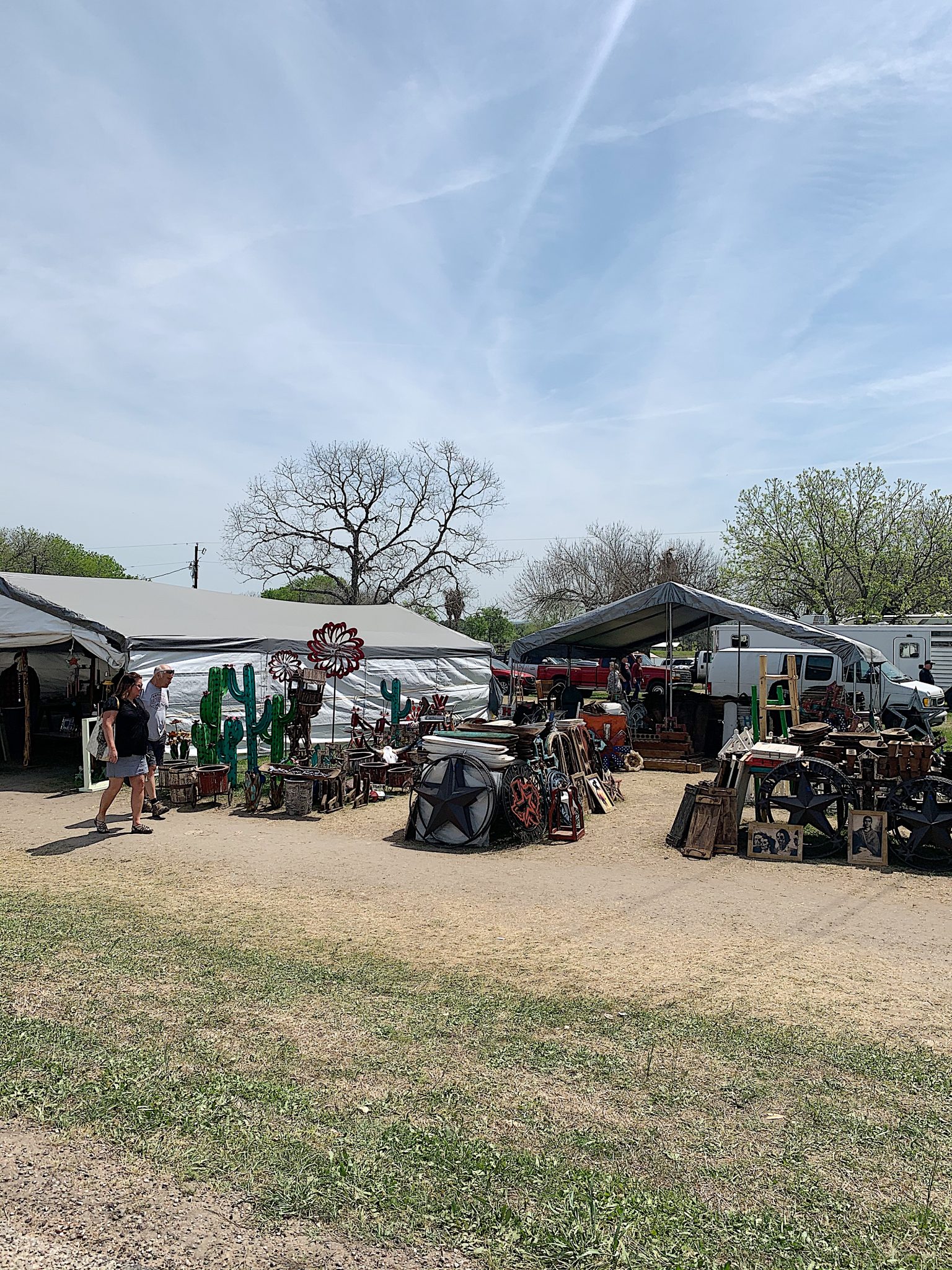 Round Top Vintage Market