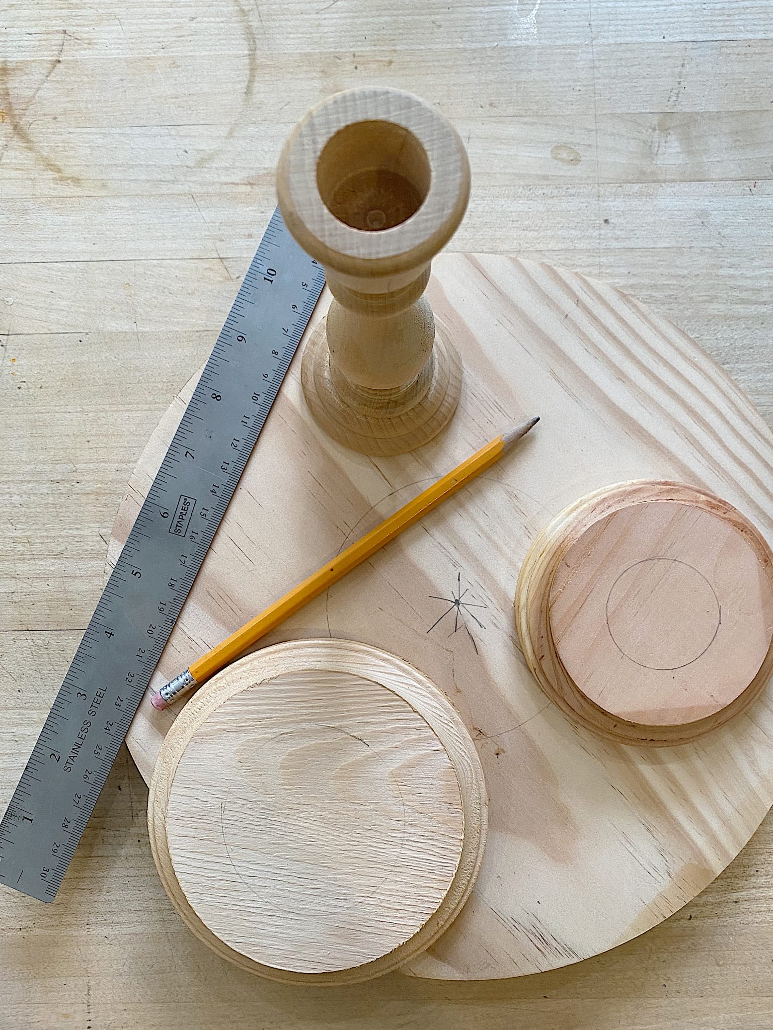 How to Make a Wood Cake Stand 1