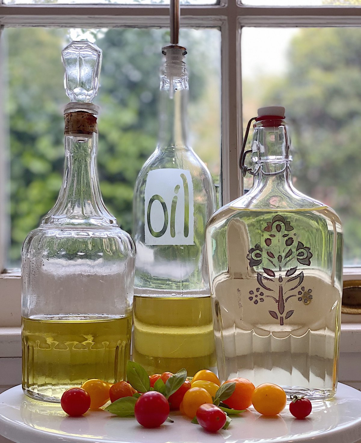 Olive Oil Dispenser and Spice Jars Set, 8 pcs Set(4 pcs Oil Bottles,3