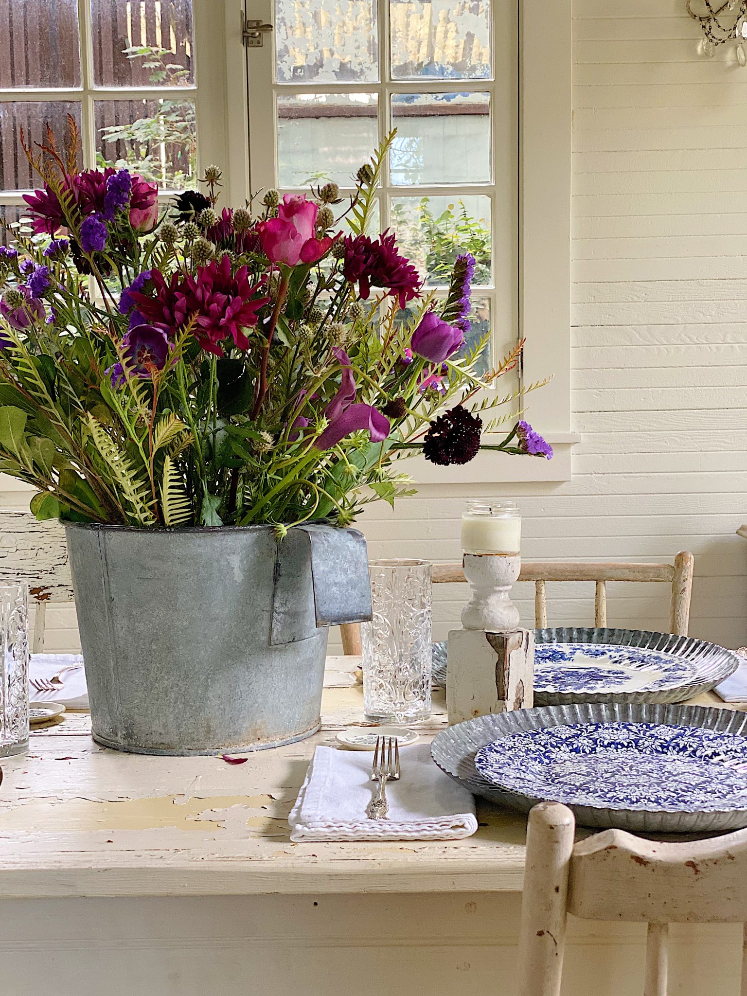 A Farmhouse Dining Room Party